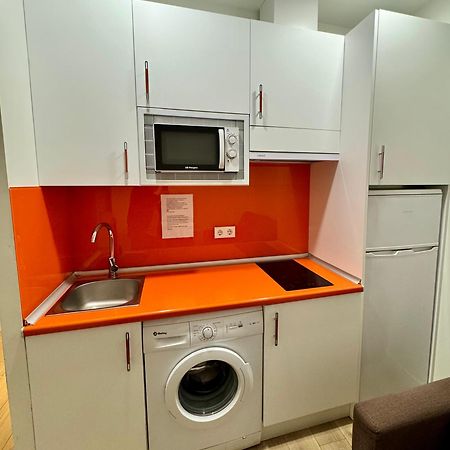 Apartamentos Apolo Мадрид Екстер'єр фото