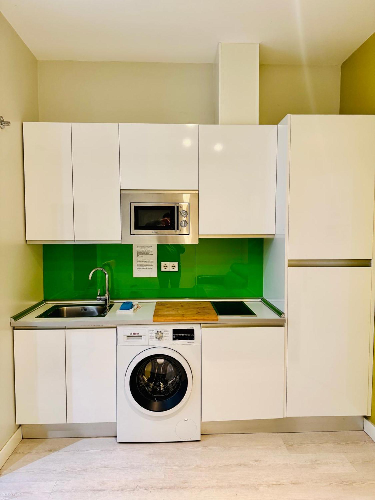 Apartamentos Apolo Мадрид Екстер'єр фото