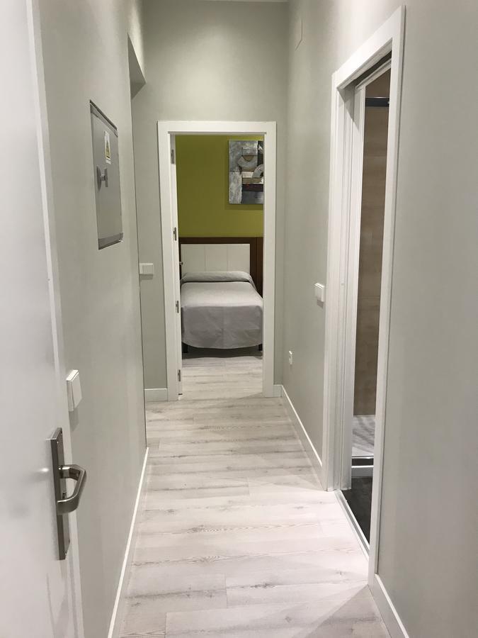 Apartamentos Apolo Мадрид Екстер'єр фото