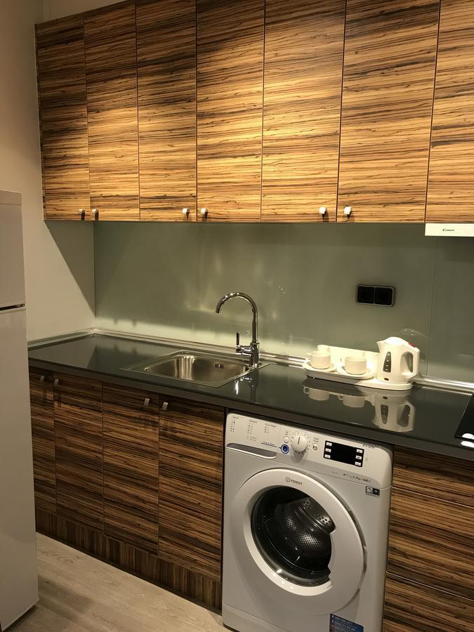 Apartamentos Apolo Мадрид Екстер'єр фото